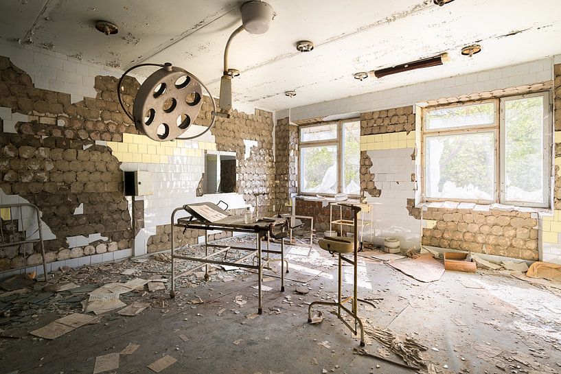 Hôpital de Pripyat - Tchernobyl. par Roman Robroek - Photos de bâtiments abandonnés