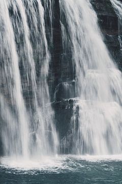 waterval omgeving Gotthardmassief van eric van der eijk