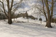 Hoeve Zonneberg op Sint-Pieter (gem. Maastricht) in de sneeuw. van Ton Reijnaerdts thumbnail