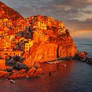Manarola in de Cinque Terre bij zonsondergang van Markus Lange thumbnail