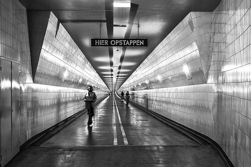 DE TUNNEL