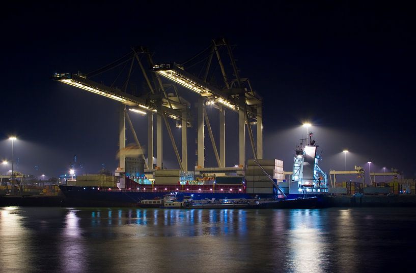 Containerschiff von Guido Akster