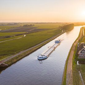 Lever de soleil sur le canal Van Starkenborgh sur Droninger