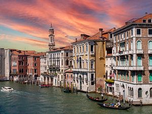 Canal Grande in Venetië bij zonsondergang van Animaflora PicsStock