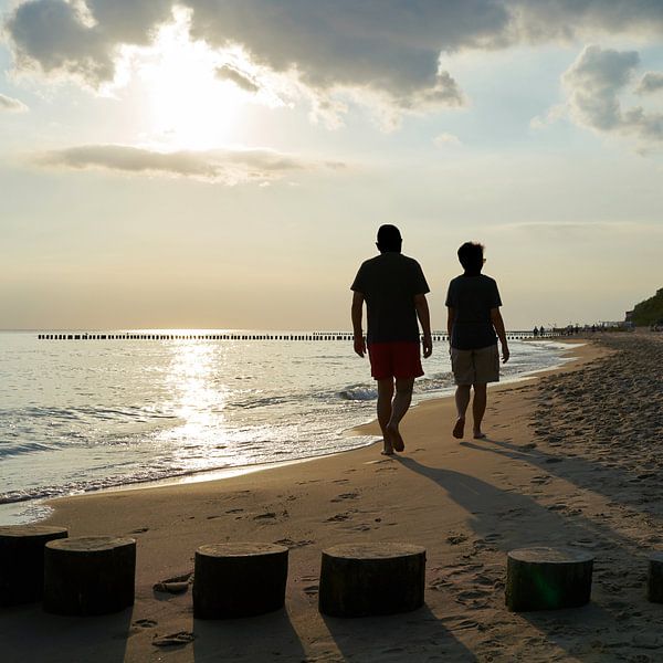 Beach walk by Heiko Kueverling
