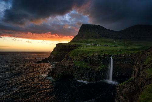 Zonsondergang Gasadalur