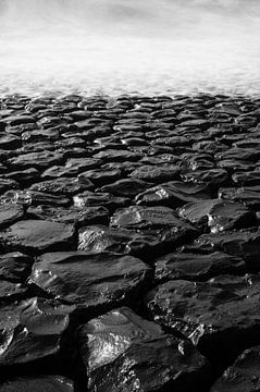 Basalt bei Westkapelle von Kees Kroon