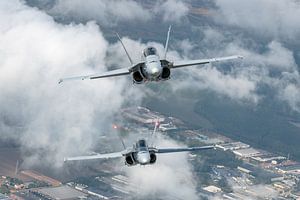 Zwei Schweizer McDonnell Douglas F/A-18C Hornets