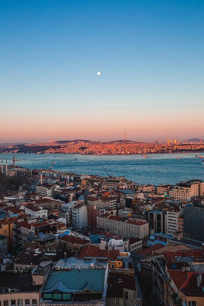 Istanbul by Hello Pompoyo