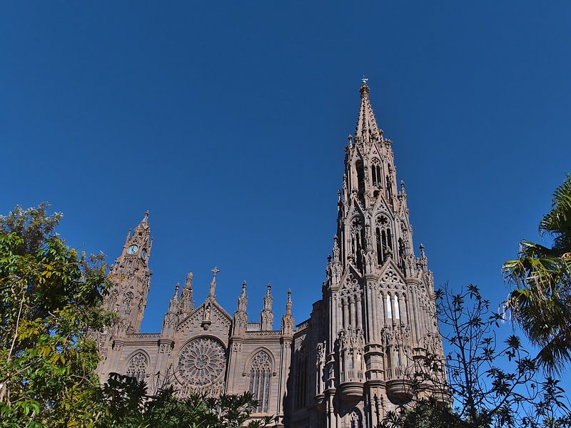 Cathedral of Arucas, Gran Canaria by Timon Schneider