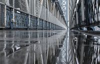 Spiegelung Manhattan-Brücke (New York City) von Marcel Kerdijk Miniaturansicht