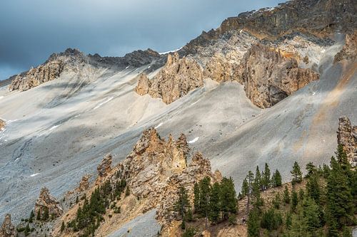 OP DE TOP VAN DE COL DE L’'’IZOARD, HET VERLATEN HUISJE