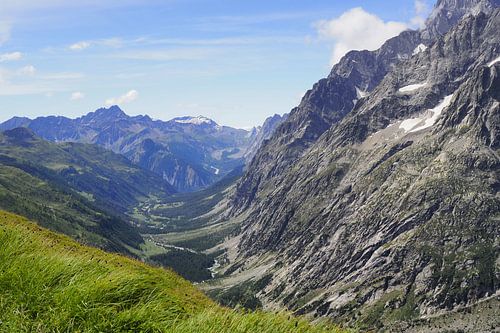 De TMB rond de Mont Blanc: een spectaculaire langeafstandswandelroute door Frankrijk, Italië en Zwitserland - vol gletsjers, bergtoppen, alpenweiden en prachtige bergmomenten.