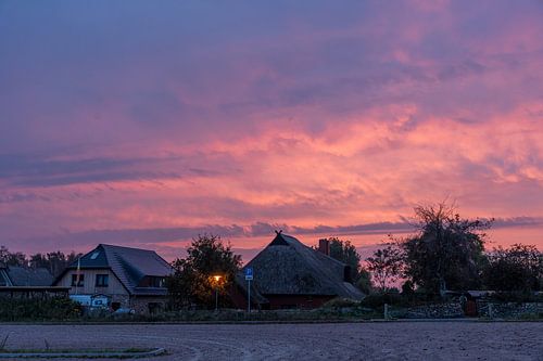 Lever de soleil à Ahrenshoop sur la mer Baltique. Fischland Zingst Darß, Mecklembourg-Poméranie occidentale