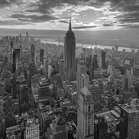 Schwarz Weiss Manhattan New York Empire State Building von Robert Styppa