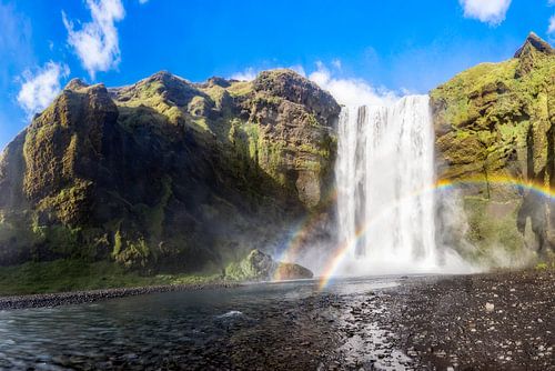 Skogafoss waterval in IJsland