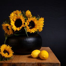 Zonnebloemen van Nanette de Jong