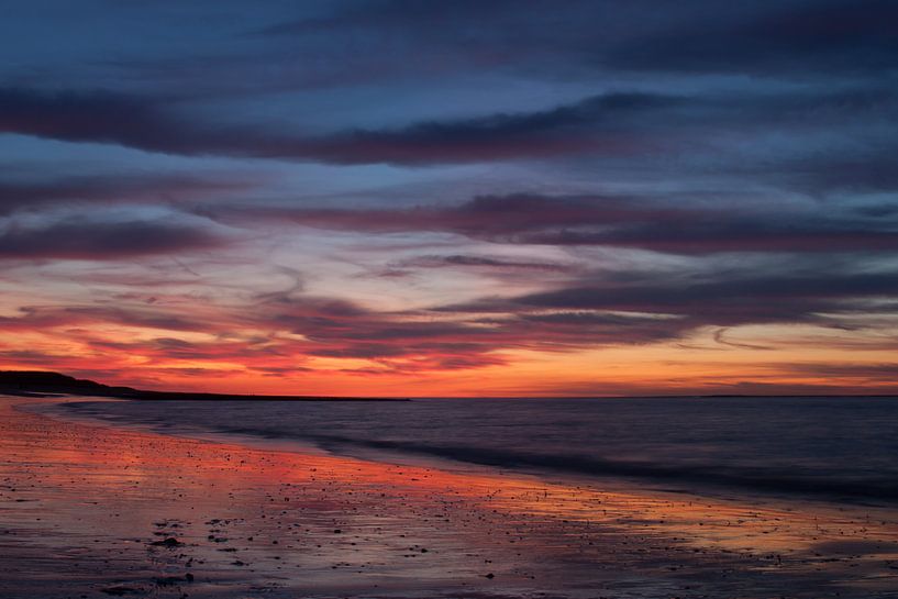 Sonnenuntergang vom Strand von Renesse 2 von Laurens van Eijndthoven