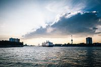 Rotterdams cruiseschip verlaat haar haven