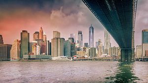 Unter der Brooklyn Bridge von Dennis Donders