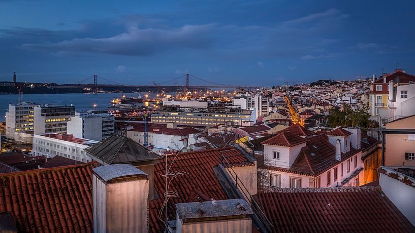 Miradouro de Santa Catarina, Lisbon by Jens Korte