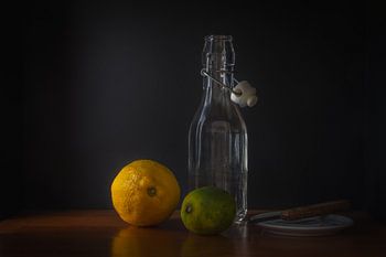 citron et bouteille
