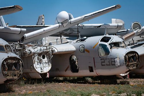 Wreck of a US Navy S-2 Tracker stands in the desert