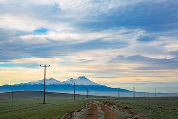 Zonsopkomst in Mustafapaşa, Ürgüp, Turkije van Lieuwe J. Zander