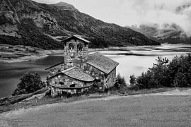 La chapelle isolée au bord du lac sur Skyfall Iconics