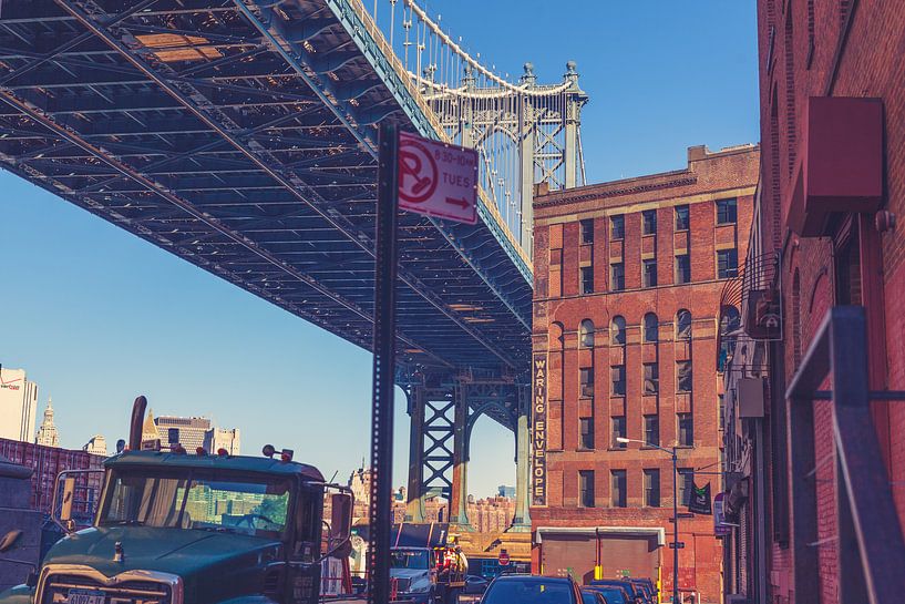 Bridges of Dumbo: An Iconic Connecting Game between Brooklyn and Manhattan New York 01 by FotoDennis.com | Werk op de Muur