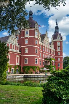Ein Blick auf Schloss Bad Muskau im Fürst-Pückler-Park