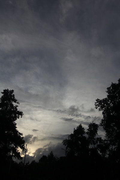 Spooky sky @ Uitgeestermeer by Bart Dieben