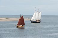 Zeilboten op de Waddenzee nabij Vlieland van Tonko Oosterink thumbnail