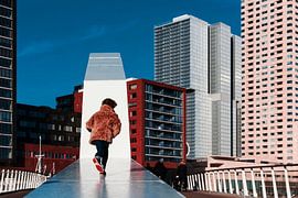 Street picture on the Rijnhaven bridge in Rotterdam by Rutger van Loo