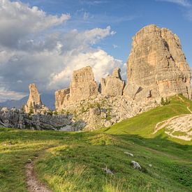 Cinque Torri in de Dolomieten van Michael Valjak