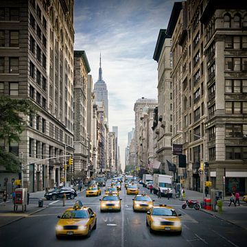 NEW YORK CITY 5th Avenue Verkehr von Melanie Viola