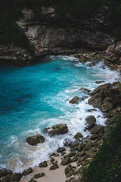 Lagon bleu sur l'île de Nusa Ceningan à Bali sur Ken Tempelers