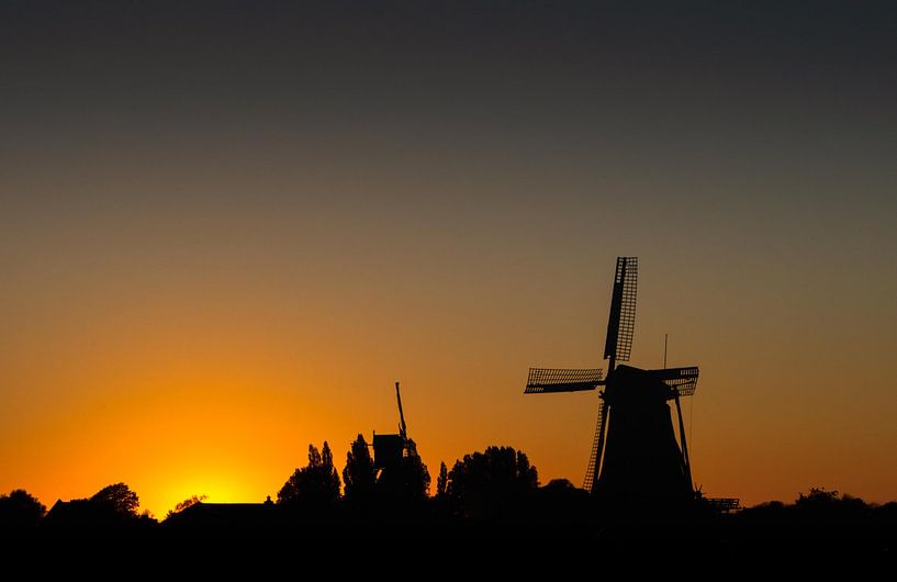Silhouette of the Zaanse schans by Peter van der Waard