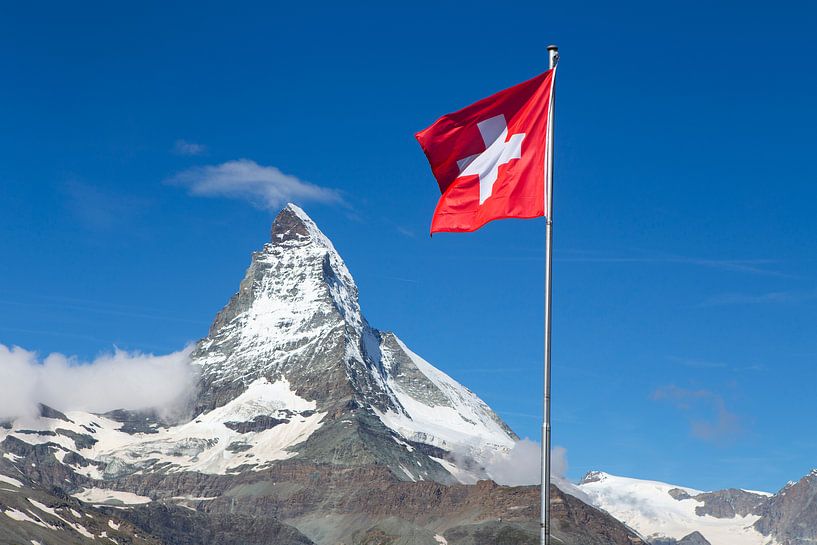 Drapeau suisse avec le Cervin par Menno Boermans