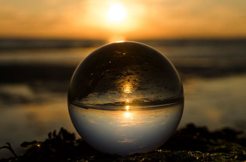 zonsondergang door een lens ball par Annelies Cranendonk