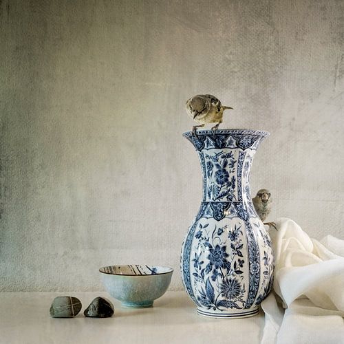 Still life. Delft Blue vase and sparrows. by Alie Ekkelenkamp