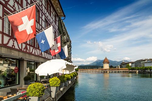 LUZERN Am Ufer der Reuss
