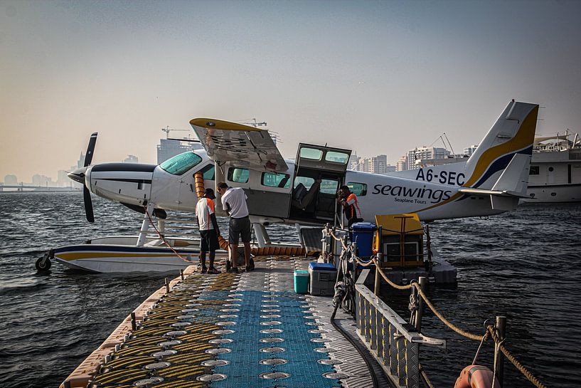 Ein Wasserflugzeug in Dubai, Vereinigten Arabischen Emirate von Travel Tips and Stories