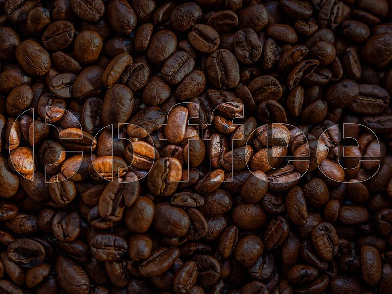 Écriture de café avec des grains de café par Mustafa Kurnaz