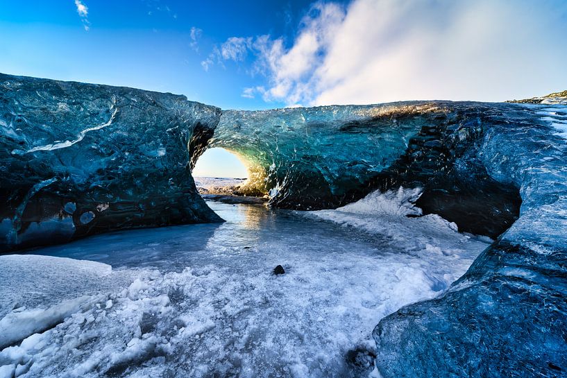 Een ijsgrot in de Breiðamerkurjökull gletsjer van Henry Oude Egberink