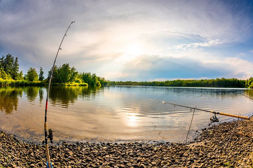Fishing at the lake by Günter Albers