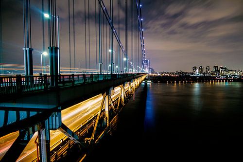 Rush hour on the bridge