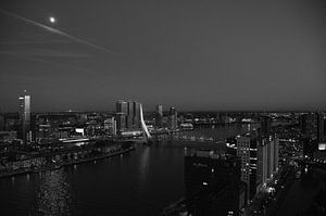 Rotterdam in de ban van de Maan