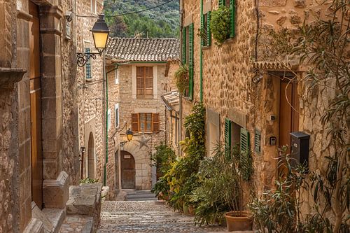 Altstadtgasse in het dorp Fornalutx, Mallorca