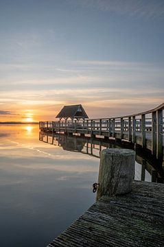 Lever de soleil sur le lac. sur Karsten Rahn